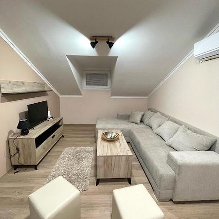 Vivko Apartments Veliko Gradiste Ngoại thất bức ảnh