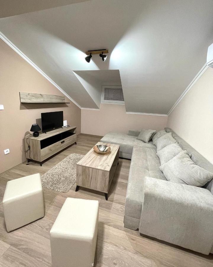Vivko Apartments Veliko Gradiste Ngoại thất bức ảnh