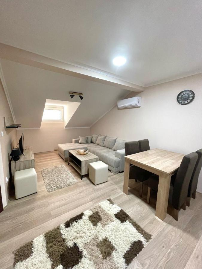 Vivko Apartments Veliko Gradiste Ngoại thất bức ảnh